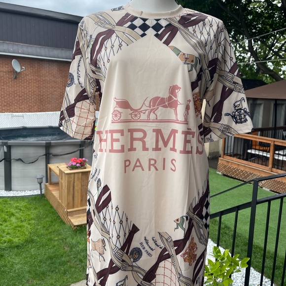 Short dress - Picture 3 of 5